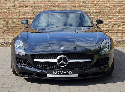Mercedes-Benz SLS AMG 2