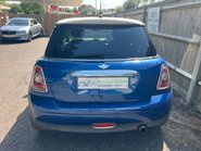 Mini Hatch COOPER D 1.6 3dr 13