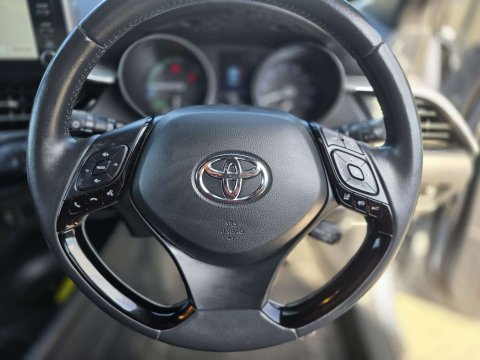 2022 Toyota C-HR thumbnail 22