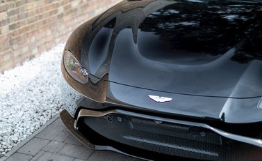 Aston Martin V8 Vantage 24