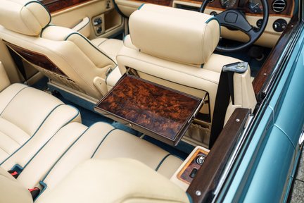 Rolls-Royce Corniche IV 29