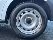 Ford Transit Courier Base Ecoboost 100 ps with Air Con / Rear Sensors 32