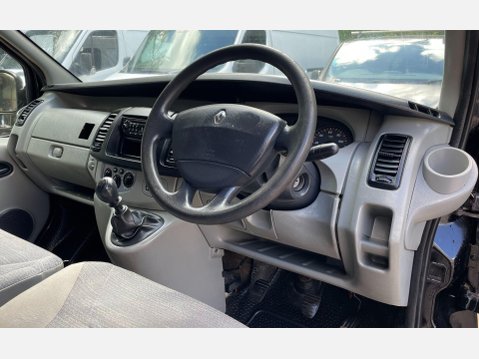 Renault Trafic 2.0 TD dCi SL27 Sport Panel Van 4dr Diesel Manual L1 H1 (214 g/km, 115 bhp) 23
