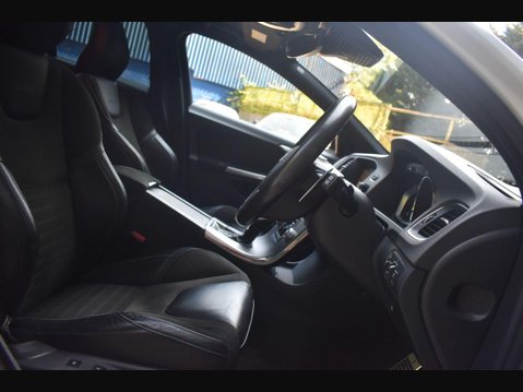 Volvo V60 2.0 T6 Polestar Estate 5dr Petrol Auto AWD Euro 6 (s/s) (367 ps) 16