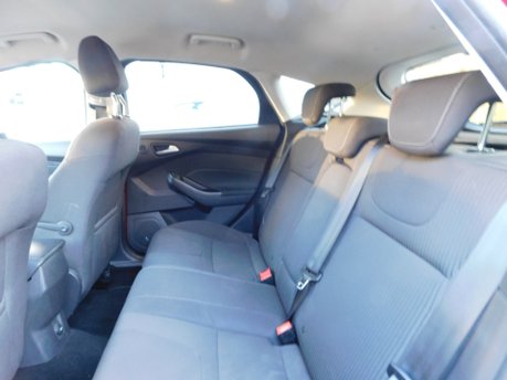 Ford Focus 1.0 TITANIUM NAVIGATOR 5 Dr 16
