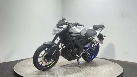 Yamaha MT-125 MT 125 2014 RUNNING PROJECT BIKE SPARES OR REPAIR 125CC 5