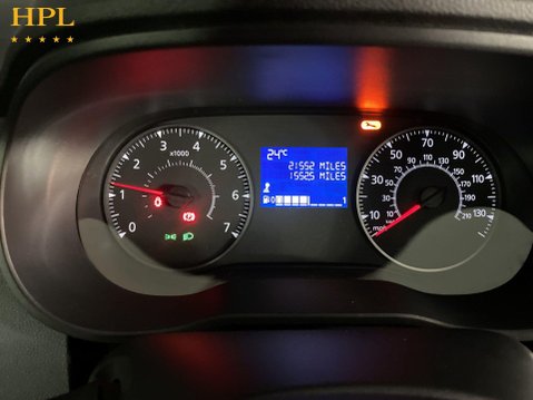 Dacia Duster 1.0 TCe Essential SUV 5dr Petrol Manual Euro 6 (s/s) (90 ps) Air Con - Allo 13