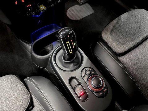 Mini Hatch Cooper SE 32.6kWh Level 2 Hatchback 3dr Electric Auto (184 ps) Start Stop 17