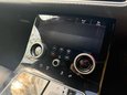 Land Rover Range Rover Velar R-DYNAMIC SE 45