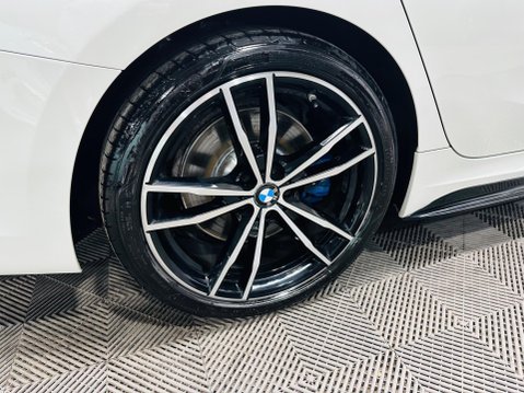 BMW 3 Series 2.0 320i M Sport Auto Euro 6 (s/s) 4dr 23