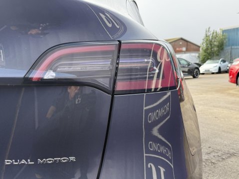 Tesla Model Y (Dual Motor) Long Range SUV 5dr Electric Auto 4WDE (384 bhp) 19