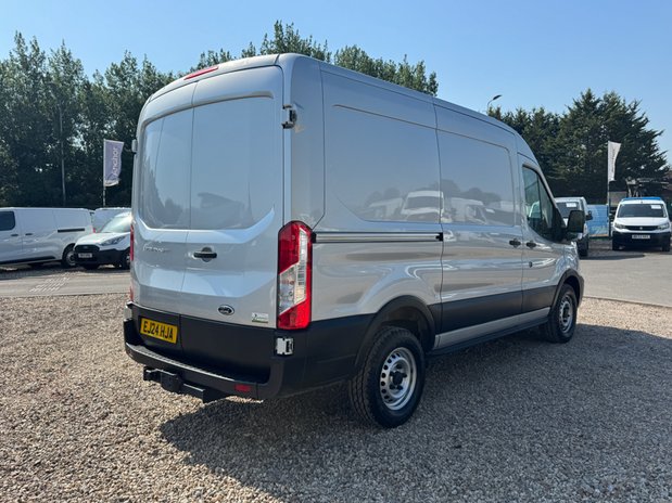 Ford Transit MWB L2H2 Medium Roof Leader 350 Air Con EURO 6 6