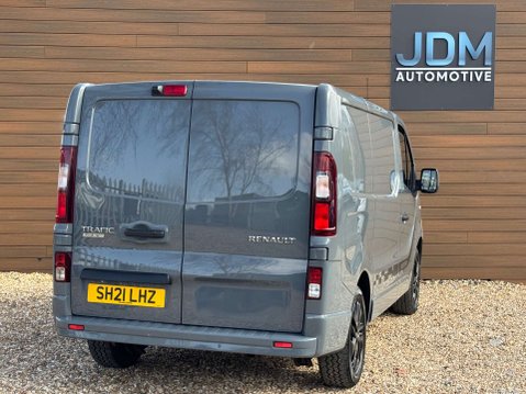 Renault Trafic 2.0 Trafic SL28 Black Edition Energy dCi 4