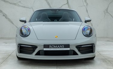 Porsche 911 Targa 4S (992) 8