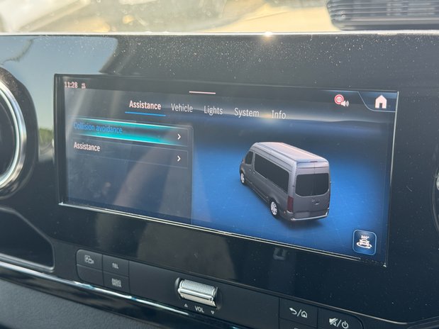 Mercedes-Benz Sprinter AUTO MWB L2H2 High Roof 315 Pro Air Con Camera EURO 6 32