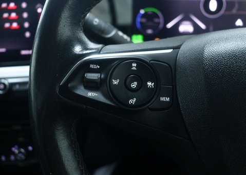 Vauxhall Mokka 50kWh Elite Nav Premium SUV 5dr Electric Auto (136 ps) 37