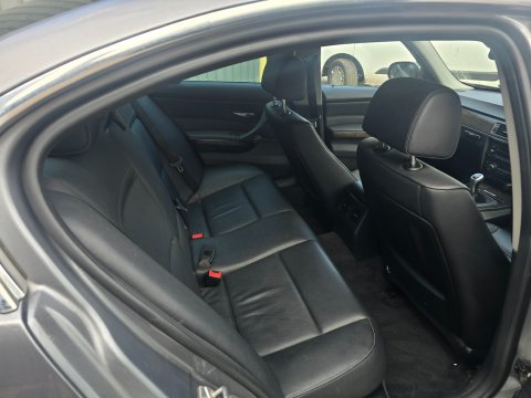 BMW 3 Series 318I EXCLUSIVE EDITION 12