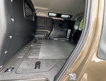 Land Rover Defender D250 | 3LT | AUTO | Nav | Heated Seats | 14