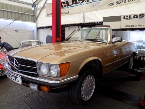 Mercedes-Benz R107 280 SL Sports - LHD 41