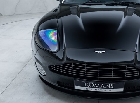 Aston Martin Vanquish S Ultimate 30