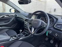 Infiniti Q30 1.6T Premium InTouch Hatchback 5dr Petrol Manual Euro 6 (s/s) (122 ps) 10