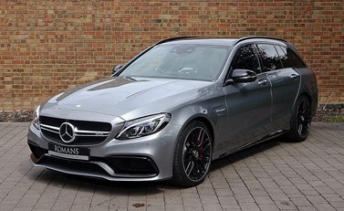 Mercedes-Benz C63 S Estate 28