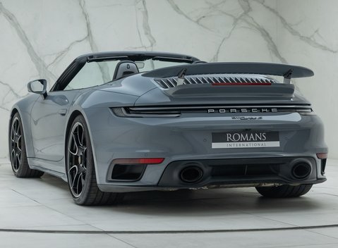 Porsche 911 Turbo S CABRIOLET (992) 13