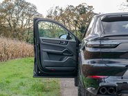 Porsche Cayenne Cayenne GTS 7