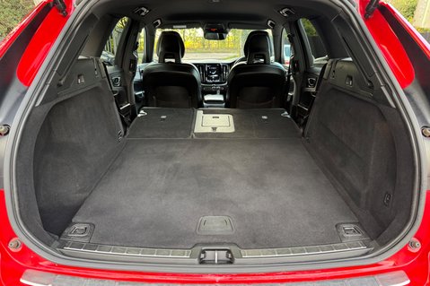 Volvo XC60 T5 R-DESIGN AWD - RARE COLOUR - VOLVO SERVICE HISTORY 39