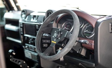 Land Rover Defender 90 XS T40S 11