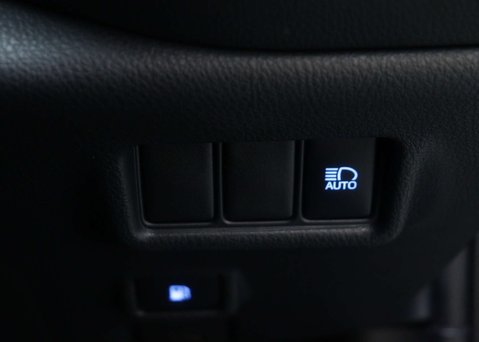 Toyota C-HR 1.8 C-HR Icon HEV CVT 5dr 33