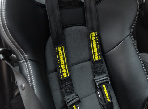 Porsche 911 GT2 RS Weissach (991) 16