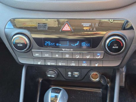 Hyundai TUCSON 1.7 CRDi Blue Drive SE Nav SUV 5dr Diesel DCT Euro 6 (s/s) (141 ps) 33