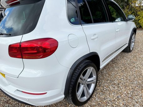 Volkswagen Tiguan 2.0 TDI BlueMotion Tech R-Line Edition DSG 4WD Euro 6 (s/s) 5dr 10