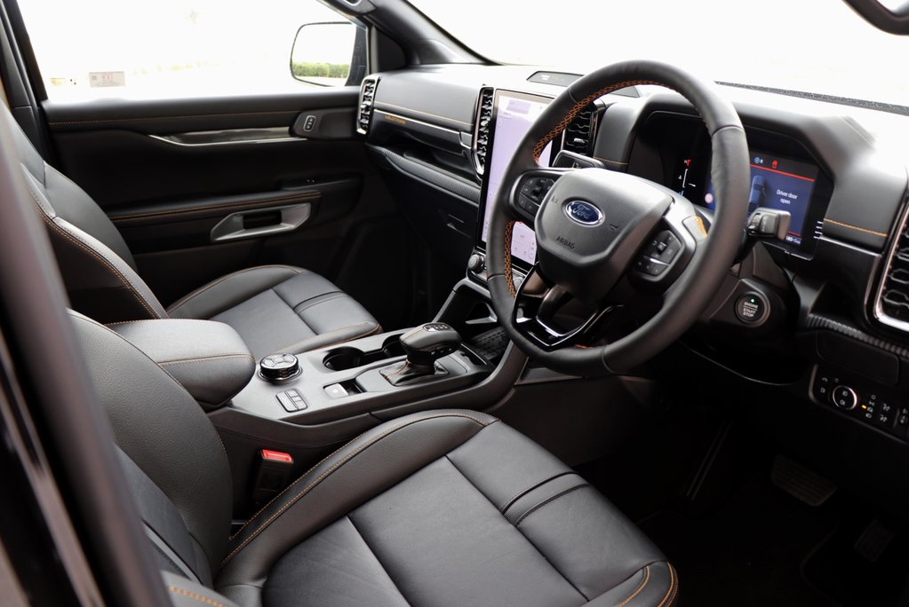 Ford Ranger Brand new WILDTRAK 2.3  MHEV plug in hybrid styled at seeker  27