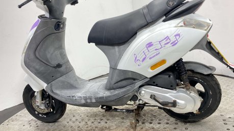 Piaggio Zip 2010 2 STROKE PROJECT SCOOTER SPARES OR REPAIR 50CC 15