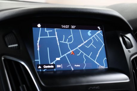 Ford Focus TITANIUM 38
