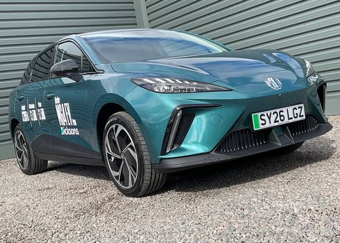 MG MG4 PREMIUM LONG RANGE 7