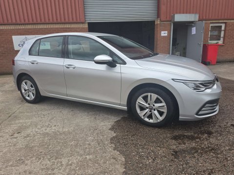 Volkswagen Golf 1.5 Golf Life TSi 5dr 41