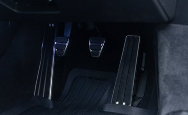 Porsche 911 GT3 TOURING (992) 22