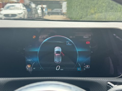 Mercedes-Benz A Class A Class 1.5 A180d AMG Line (Executive) Hatchback 5dr Diesel 7G-DCT Euro 6 ( 16