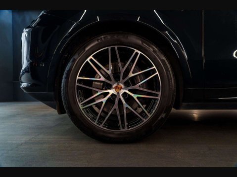 Porsche Cayenne 3.0 V6 E-Hybrid 25.9kWh Black Edition Coupe 5dr Petrol Plug-in Hybrid Tiptr 7