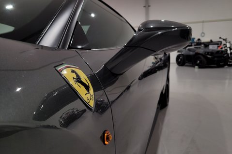 Ferrari 458 ITALIA DCT 24