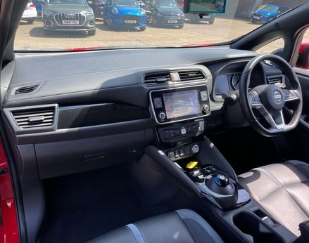 Nissan LEAF Leaf Tekna 5dr 110kw 39kwh (Automatic) 34