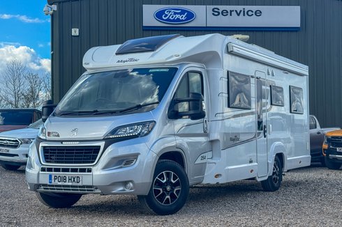 Elddis Majestic 254 2 Belt|4 Berth|Transverse Island Bed|Kitchen|Bathroom|Large Fridge Freezer
