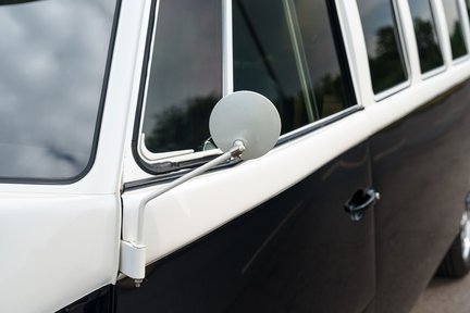 Volkswagen Restomod Porsche 3.2 Ltr 21 Window Samba 9