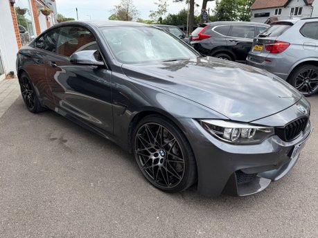 BMW M4 M4 COMPETITION 10