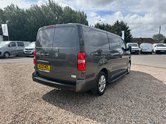 Vauxhall Vivaro Crew Cab AUTO LWB L2H1 Low Roof 3100 Elite Air Con Alloys Sensors Cam Nav E 7