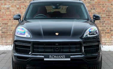 Porsche Cayenne Turbo 4