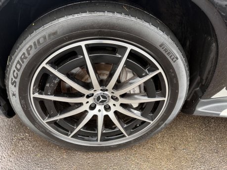 Mercedes-Benz EQC QC 400 80kWh AMG Line SUV 5dr Electric Auto 4MATIC (400 bhp) 16